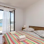 Daire Apartment Racisce Račišće
