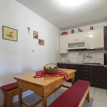 Awesome In With Kitchenette Račišće
