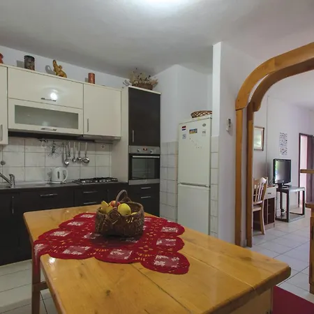 Appartement Awesome In With Kitchenette *